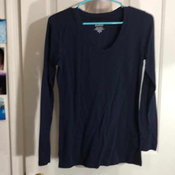 Tops - 🌺 Navy Blue Tee